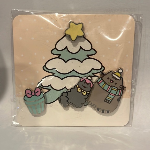 Pusheen Box Christmas Winter Pin Set - Picture 1 of 2